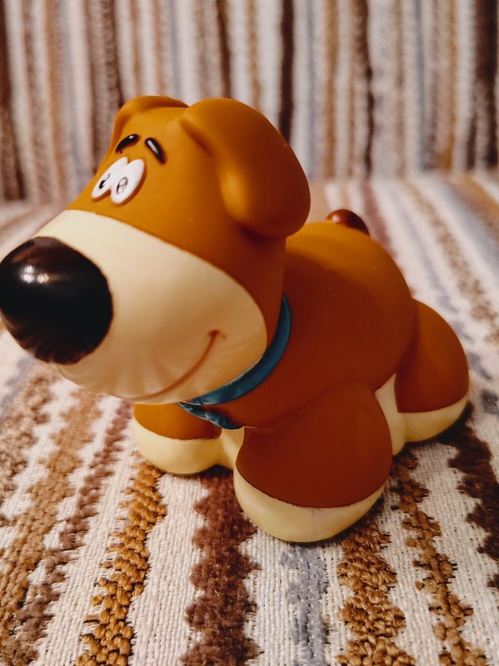 Little Tikes Chunky Brown Dog Blue Collar 3" Toy Handle Haulers